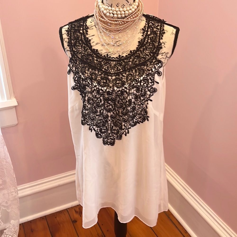 City Chic Size 14W Ivory Tank Top Black Lace/crochet Accent